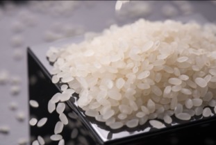 來伊份美食陪你鬧元宵，甜蜜滋味潤心田